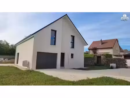 location villa 5 pièces 140 m² à couchey (21160)  1 800 €