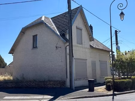 location locaux professionnels à tergnier (02700)  948 €