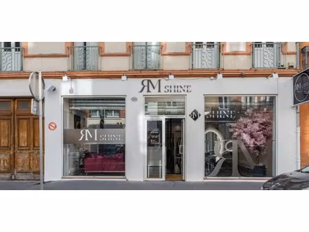 location locaux professionnels 130 m² à toulouse (31000)  1 973 €