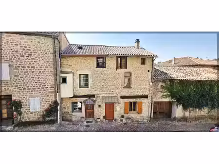 maison de village rénovée avec terrasse – chalencon