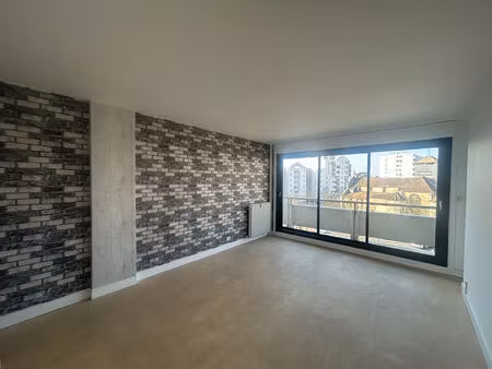 location appartement 4 pièces 93m²
