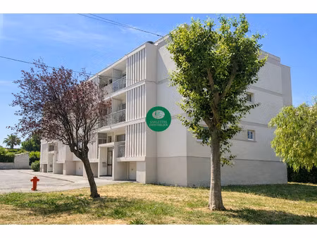 t3 de 72m2 climatisé avec terrasse  loggia et double exposit