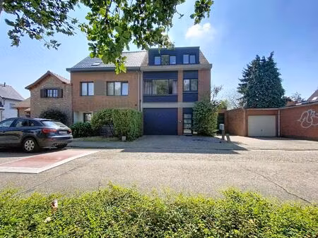 appartement te huur in brasschaat met 1 slaapkamer