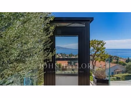 roquebrune cap martin - villa contemporaine - vue mer panoramique - piscine - garages