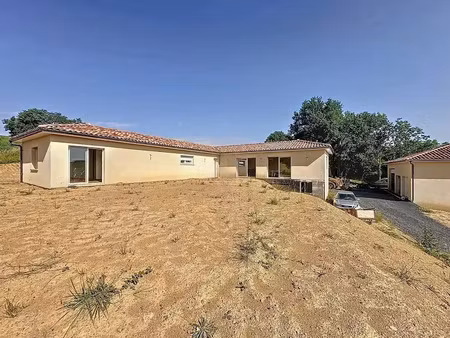 vente villa 4 pièces 146 m² à villecomtal-sur-arros (32730)  266 000 €