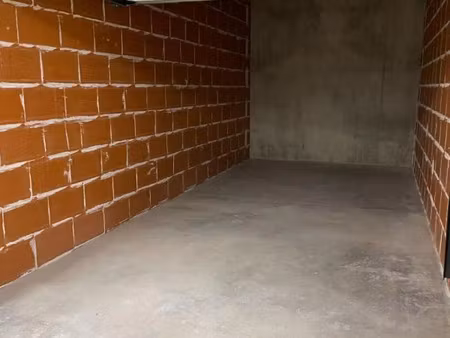 location local commercial 15m2 rodez 12000 - 60 € - surface privée