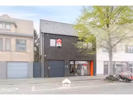 commercieel te koop in lievegem met 3 slaapkamers