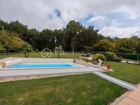 maison de 270 m² à villeneuve-sur-bellot