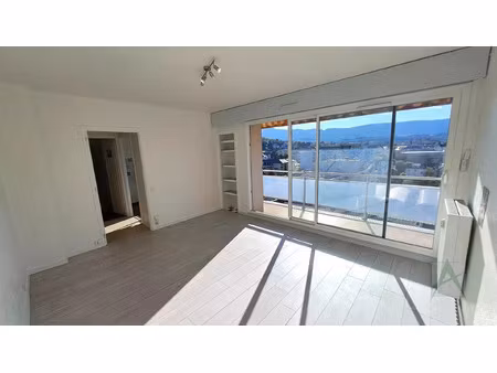 location appartement 1 pièce 28 m² à chambéry (73000)