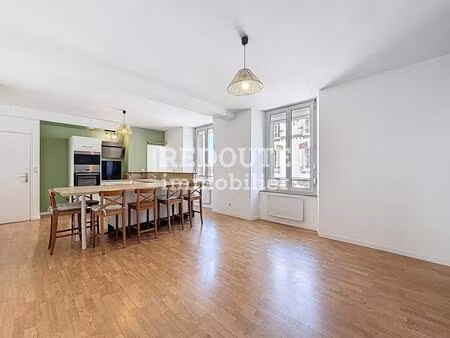 à vendre - bel appartement de type 3 en centre ville d'épernay