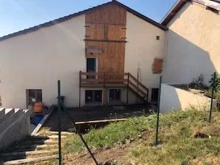location appartement 1 pièce 39 m² à farges (01550)