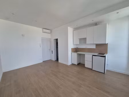location appartement 1 pièce 22 m² à la ciotat (13600)