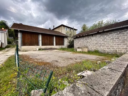 location parking 120 m² à saint-jean-en-royans (26190)  550 €
