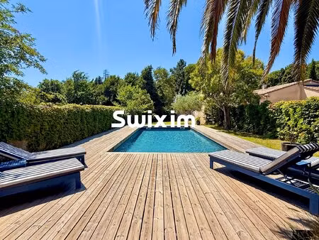belle maison de maitre rénovée avec jardin et piscine