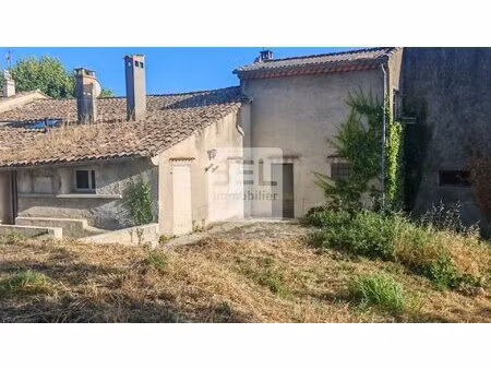 maison mitoyenne à rénover 100 m² - jardin - parkings