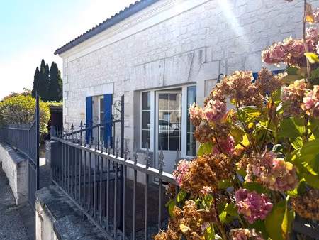 vente maison 4 pièces 136 m² à port-d'envaux (17350)  367 000 €