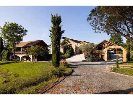 vente maison 5 pièces 220 m² à domérat (03410)  540 000 €