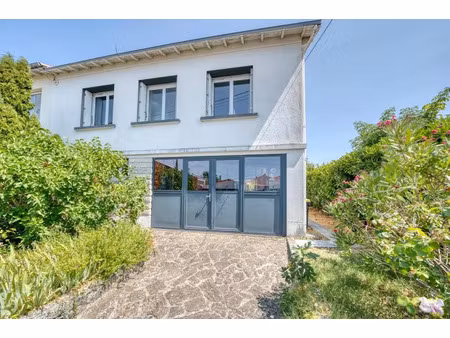 vente maison 6 pièces 157 m² à la rochelle (17000)  496 000 €