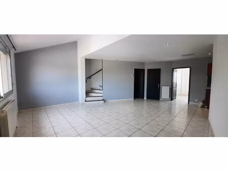 a louer - portet sur garonne - appartement t3 d'une surface de 60.71m² avec places de park