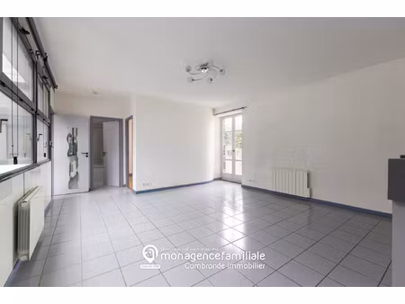 a louer un appartement d'environ 61 m2 t3