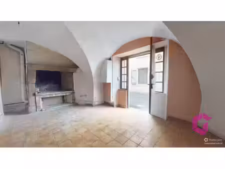 maison de village sur 3 niveaux