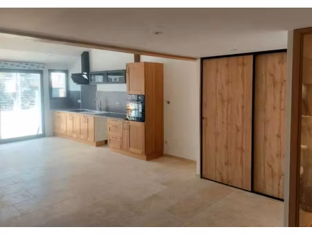 location appartement 3 pièces 80 m² à saint-andré-et-appelles (33220)