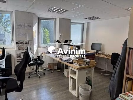 location bureaux 50 m² à 303 m²