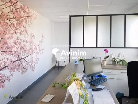 location bureaux 66 m²