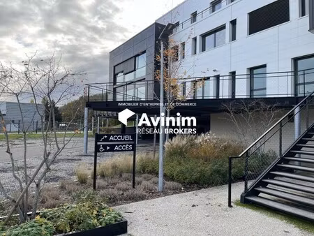 location bureaux 52 m² à 374 m²