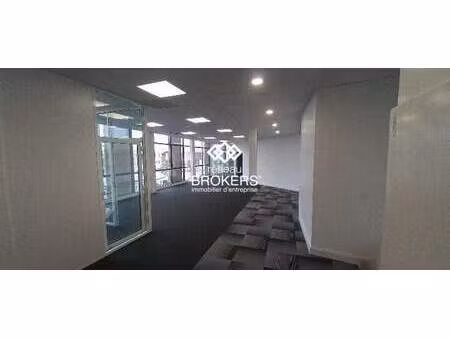 location bureaux 146 m² à 149 m²