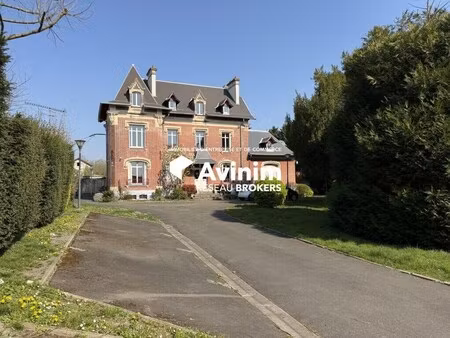 location bureaux 600 m²