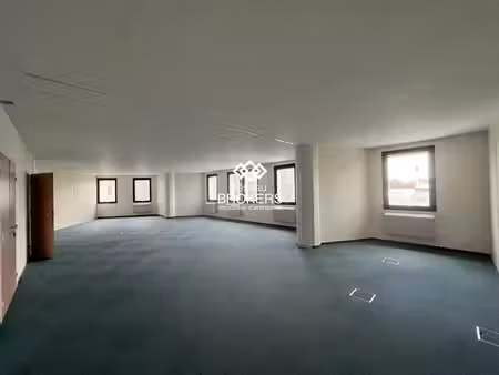 location bureaux saint aubin 91190 105m²
