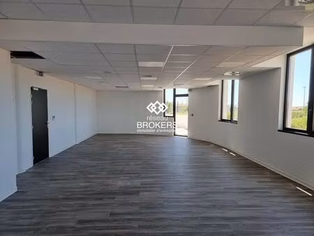 location bureaux 92 m²