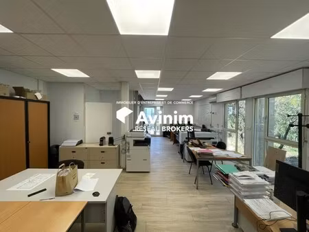 location bureaux 570 m²