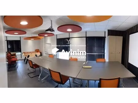 location bureaux 103 m² à 219 m²
