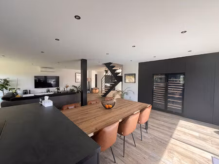 achat maison 6 pièces 215m²