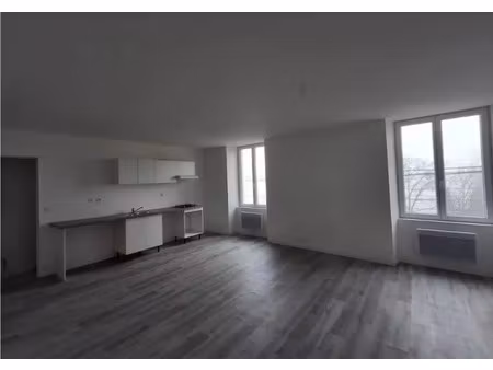 location appartement 3 pièces 70 m² à la réole (33190)