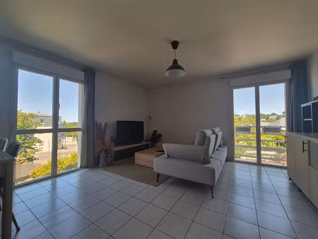 location appartement 3 pièces 65m²
