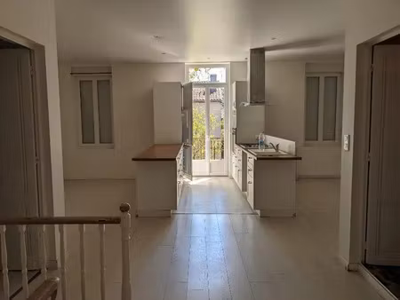 location appartement 5 pièces 180 m² à pineuilh (33220)