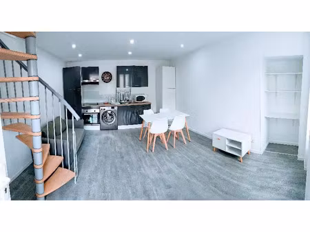 location appartement 2 pièces 42 m² à blaye (33390)