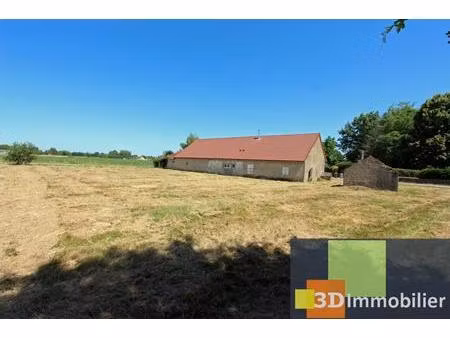 secteur chaussin (39 jura)  à vendre une ferme à finir de rénover sur un beau terrain au c