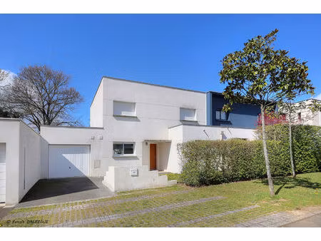 a louer- maison t5 avec parking et cellier