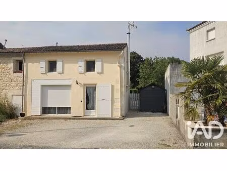 maison de village à juicq (17770)