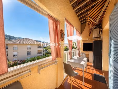 la croix valmer - appartement 2 piéces avec parking - résidence avec piscine.