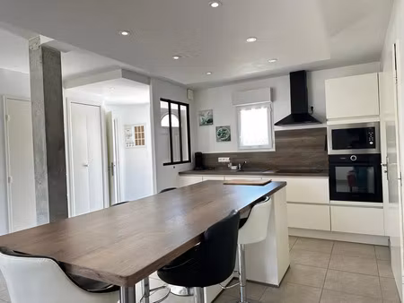 vente maison 4 pièces 84 m² port-des-barques (17730)