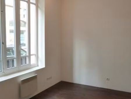 longwy-haut : studio proche place darche