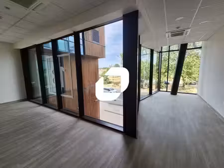 vente bureaux le port marly 78560 31m² à 1572m²