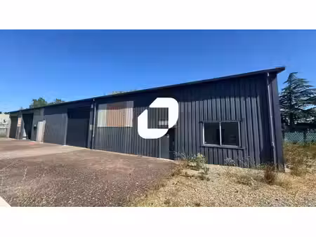 vente local d’activités 700m²