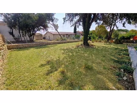 terrain - 379 m²