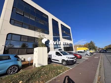 vente bureaux 200 m² à 240 m²